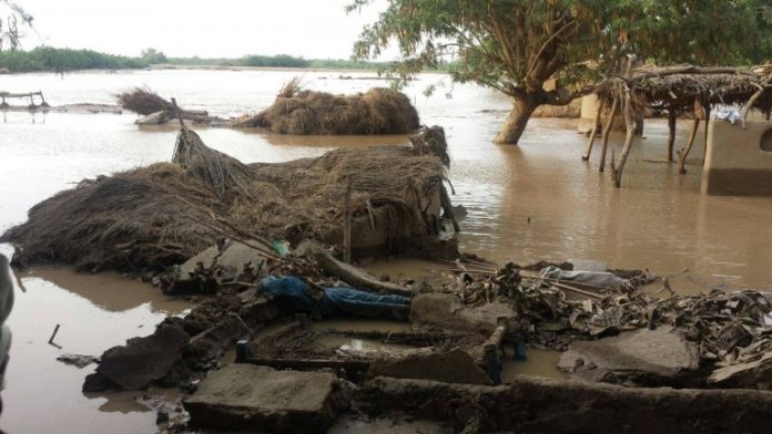 وفيات وتضرر 19 قرية و2000 منزل في الحديدة جراء الأمطار والسيول