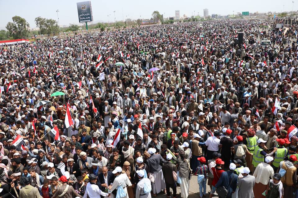 قوى العدوان تشتاط غيظاً من الكرنفال الجماهيري الكبير في ميدان السبعين بعيد الوحدة اليمنية