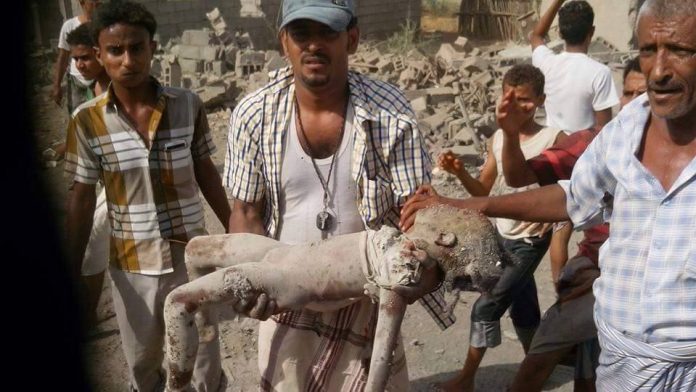أرقام كارثية.. السيد الحوثي يكشف عدد غارات العدوان التي شنت على اليمن ونتائج الدمار على المنازل والمنشآت