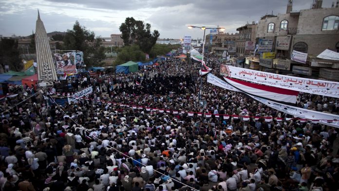 ثورة 11 فبراير المغدورة خنقا باعداء اليمن من الداخل والخارج.