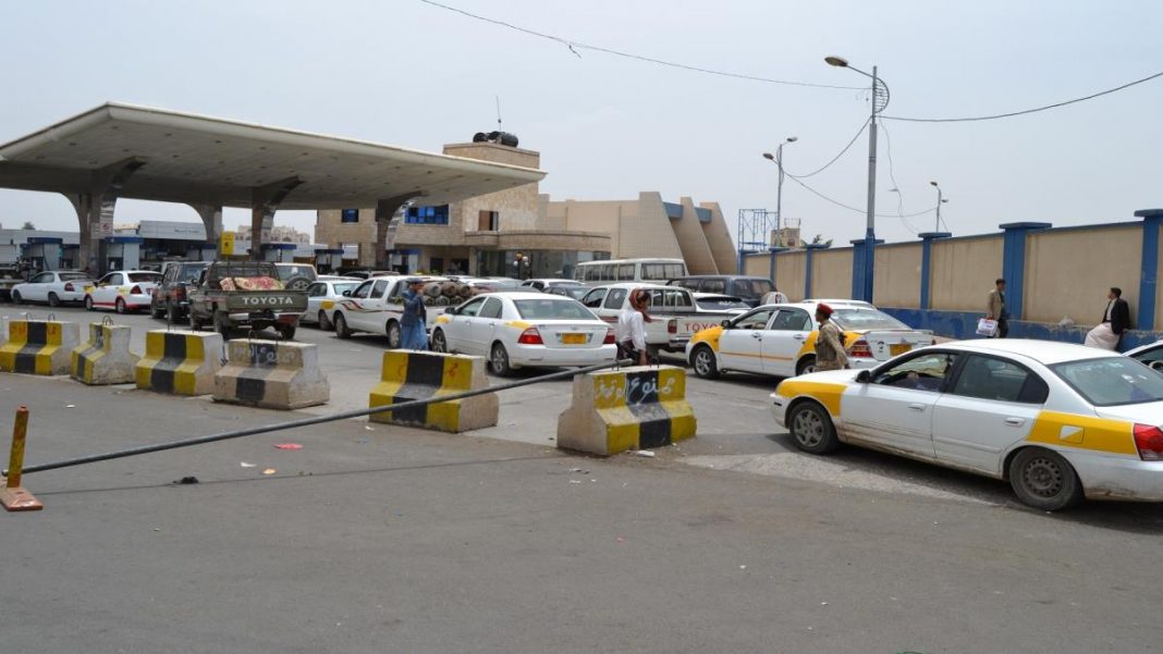شركة النفط اليمنية توزع كشف بأسماء محطات المشتقات النفطية ليوم الثلاثاء