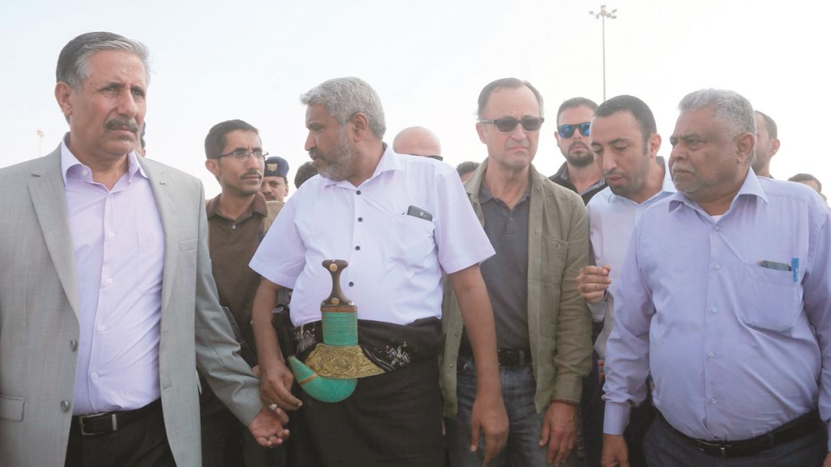 كاميرت في أول جولة بالحديدة