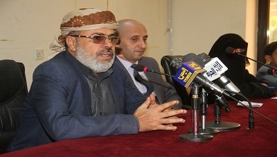 الشيخ الشليف والصحفي المكش