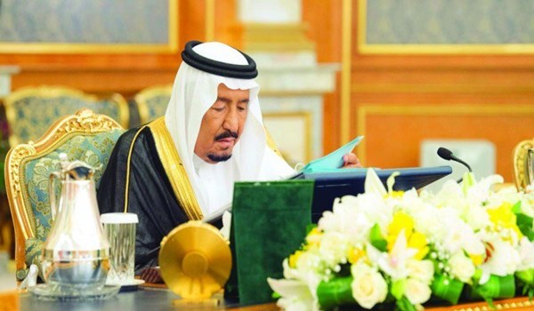 الملك سلمان قرأ 120 ألف كتاب