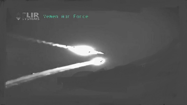 الدفاعات الجوية اليمنية تعترض طائرة F15 معادية في محور جيزان تقرير عسكري أمريكي: "الدفاعات الجوية اليمنية أقوى من توقّعات البنتاغون" و"تُقيّد حرية العمل الجوي" في المسرح الإقليمي