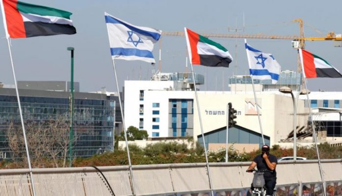 عين إسرائيل على مليارات الإمارات