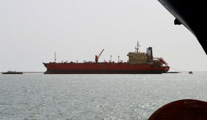 التحالف بحتجز سفينة البنزين (برنسس حليمه) رغم الهدنة