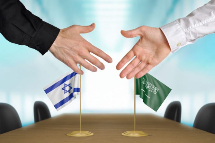 السعودية مع إسرائيل