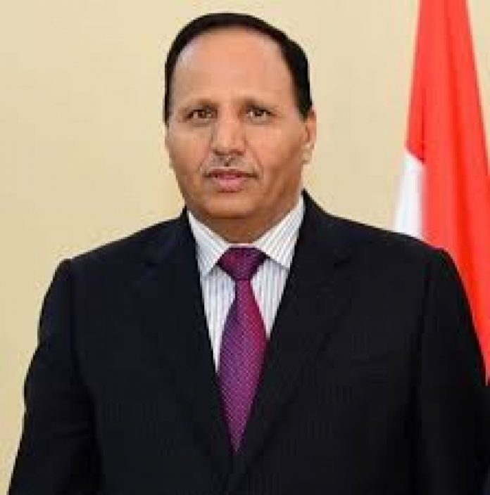 مستشار بـحكومة المرتزقة يهاجم حكومته ويؤكد أن الحوثي يمني ويدعو للحوار مع حكومة صنعاء
