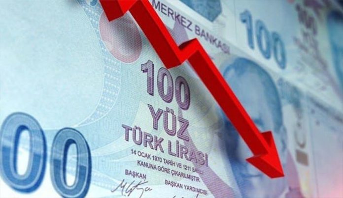 توتر علاقات تركيا الخارجية يخفض قيمة العملة التركية الى أدنى مستوياتها