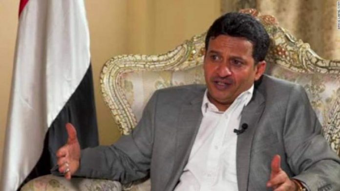 حسين العزي يحمل التحالف مسؤولية سلامة اليمنيين في السودان