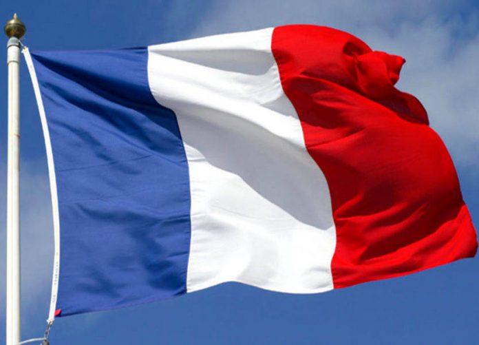 فرنسا.. ثلاثة قتلى في هجوم بسكين في مدينة نيس الفرنسية واعتقال المهاجم