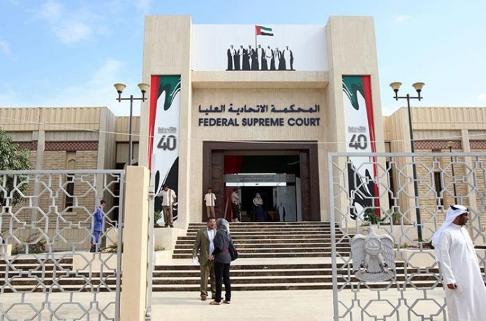 الإمارات توقف 12 لبنانياً من المقيمين على أراضيها