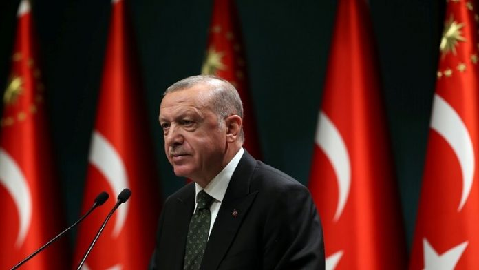 تركيا.. حزب السعادة المعارض يطالب أردوغان بإجراء إصلاحات في قصره أولا