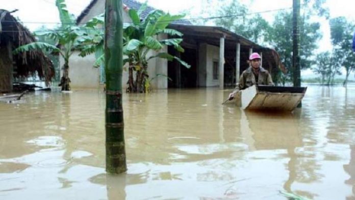 فيتنام.. مصرع 7 أشخاص جراء فيضانات وسط البلاد