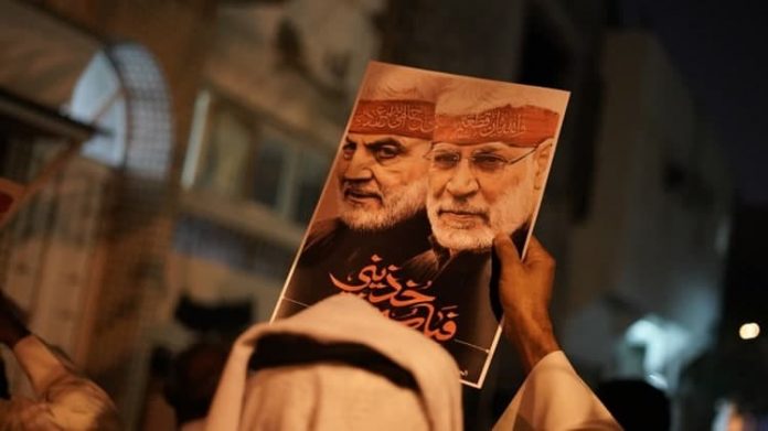 البحرين تشهد مسيرة ليلية كبرى