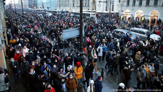 مظاهرات في عدد من المدن الروسية للمطالبه بإطلاق سراح المعارض نافالني