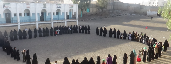 وقفة نسائية في سنحان تدين جريمة اختطاف النساء