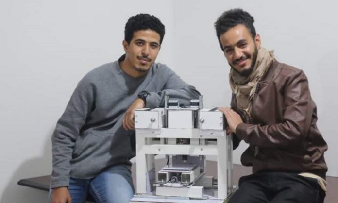 أول جهاز لطباعة اللوحات الإلكترونية في اليمن
