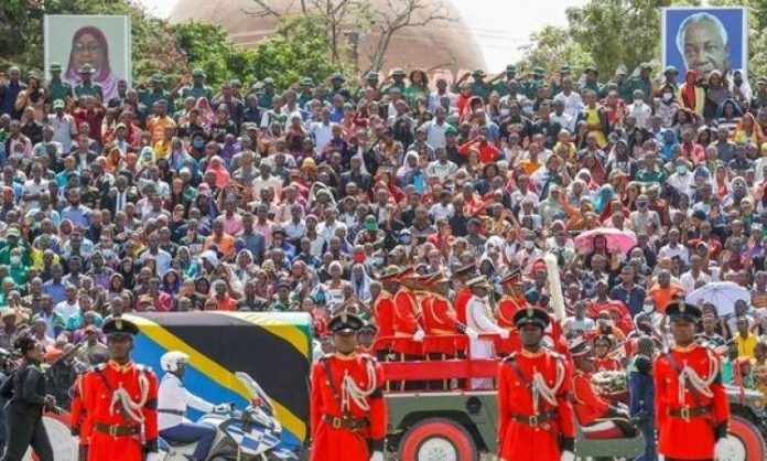 مراسم تأبين رئيس تنزانيا الراحل تودي بحياة 45 قتيل