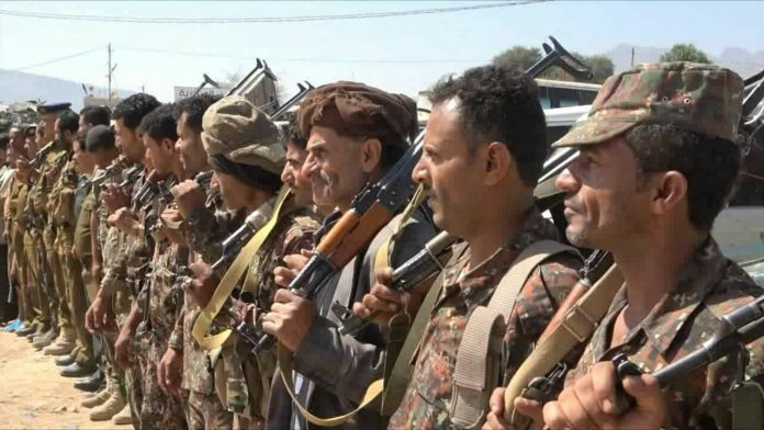 تعز.. وقفة قبلية مسلحة لأبناء مديرية خدير