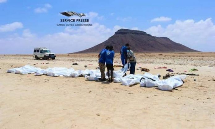 قبالة جيبوتي.. وفاة ٥٠ يمني غرقا في البحر
