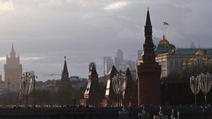 روسيا تبلغ سفير واشنطن بكيفية رد روسيا على العقوبات الأمريكية الجديدة