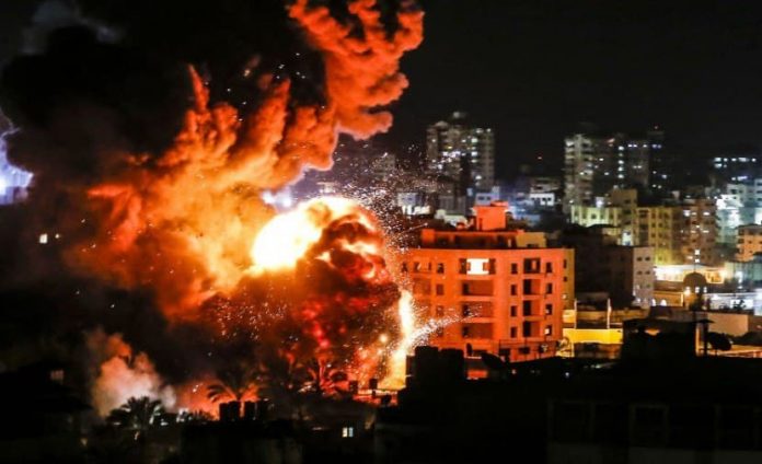 عاجل/ مصادر فلسطينية: طيران العدو الإسرائيلي يقصف موقع للمقاومة بثلاثة صواريخ جنوب قطاع غزة