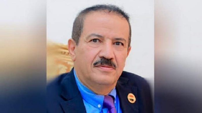 وزير الخارجية يطالب بإلغاء التعامل مع إقليم صنعاء الجوي كمنطقة خطرة