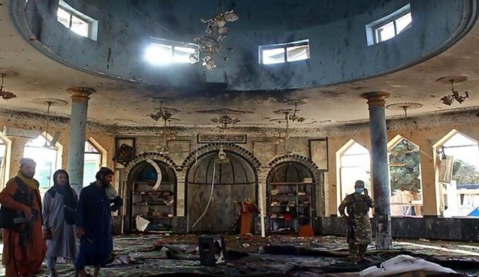 مئات القتلى والجرحى.. تفجير إرهابي بمسجد قندوز الأفغاني وداعش تتبنى وطالبان يتوعد