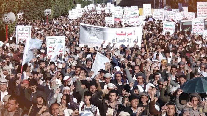 تحرّك شعبي يمني كبير يحمِّل واشنطن مسؤولية التصعيد