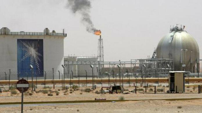 اشتعال الحرائق في مصفاة الرياض لتكرير النفط