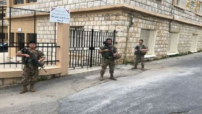 الإنتخابات اللبنانية.. الجيش اللبناني ينفذ عملية انتشار واسعة حول مراكز الاقتراع