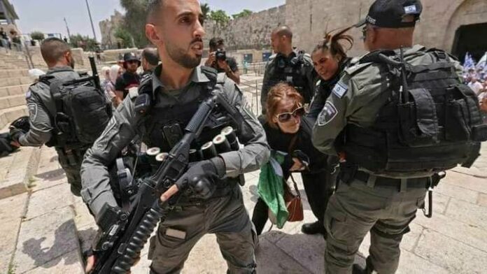 الغارديان: رمز السلام الإسرائيلي تحول إلى داعية للاستيطان والعنف