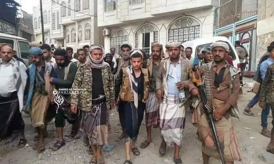 غزوان يخسر ساعده الأيمن بعد تطويق معقله وشمسان يلوح بنقل المدينة