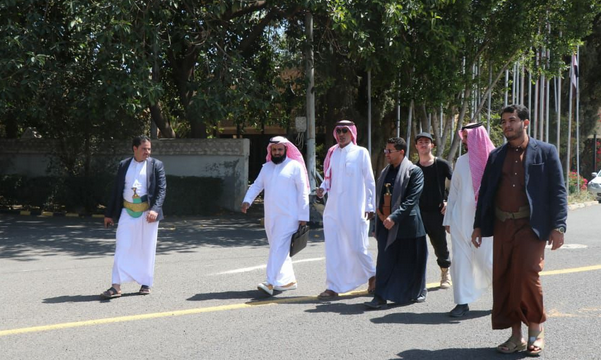 ضغوط أمريكية لإفشال "استسلام التحالف للحوثيين" وفزع سعودي اثر تحريك أمريكا للمف اليمني