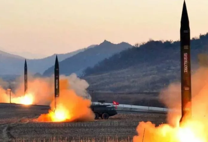 في تحذير لأمريكا.. كوريا الشمالية تطلق صواريخ بالستية بينها عابرة للقارات وأوروبا تندد وأمريكا ترد بمناورات مع اليابان