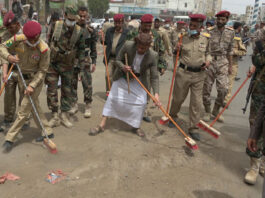 اللواء الحاكم يشارك في حملة النظافة في أمانة العاصمة