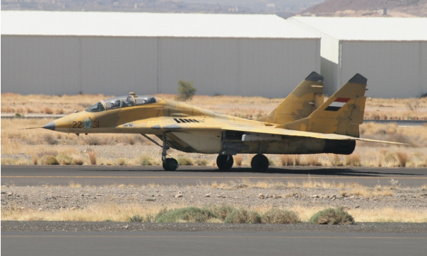 بعد 9 سنوات للعدوان ..صنعاء تطلق طائرة الـ”ميج” الحربية للتحليق في سماء اليمن