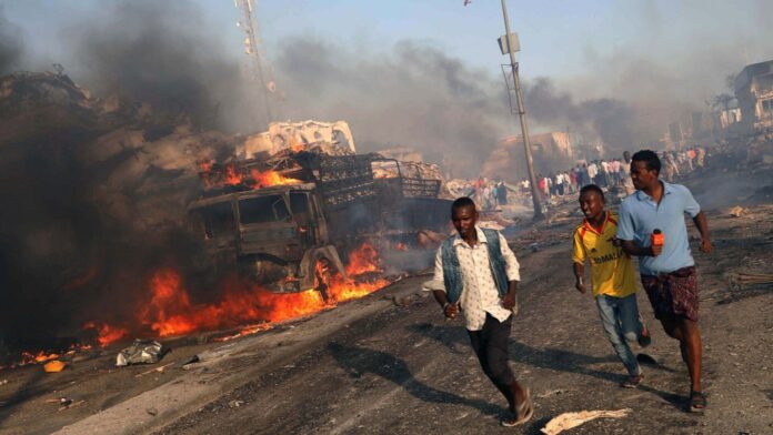 مصرع ثلاثة جنود وإصابة خمسة أشخاص بتفجير انتحاري في الصومال