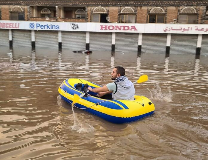 أجمل صور العاصمة.. شاهد جمال العاصمة صنعاء بعد الأمطار وهي ممتلئة كالبحيرة
