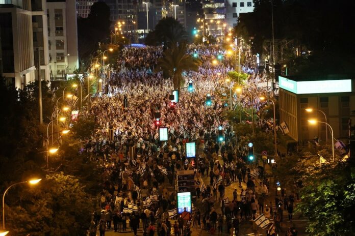 للأسبوع الـ18.. 140ألف شخص يتظاهرون ضد نتنياهو