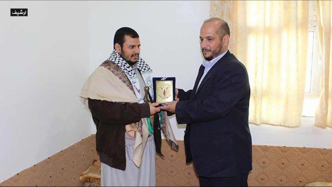 قائد الثورة يلتقي ممثل حركة الجهاد الإسلامي في اليمن