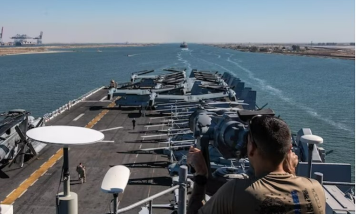 وصول قوات أمريكية إلى البحر الأحمر وتحذيرات يمنية شديدة اللهجة