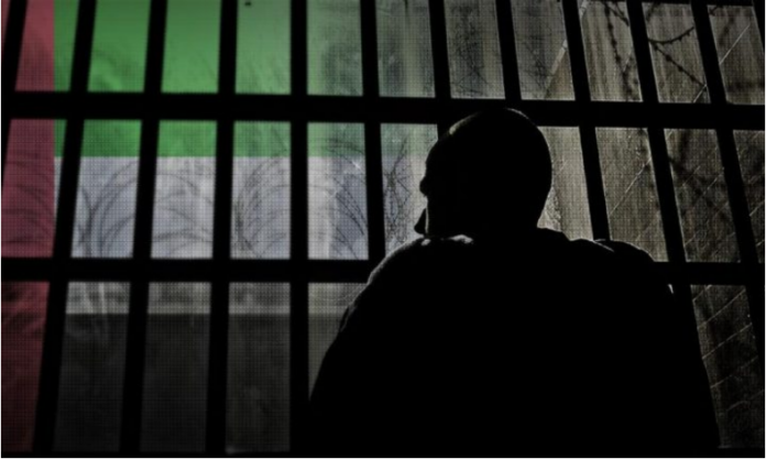 تنديداً بالجرائم والتعذيب.. عشراتُ المعتقلين داخل سجون الاحتلال في عدن يعلنون إضرابَهم عن الطعام