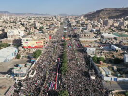 الحوثي يدعو الشعب اليمني والشعوب العربية للخروج المليوني غدا ولمقاطعة البضائع الأمريكية والإسرائيلية نصرة لغزة