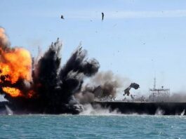 القوات اليمنية تعلن استهداف سفن ومدمرات حربية أمريكية واسرائيلية في خليج عدن والمحيط الهندي