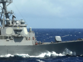موقع عسكري أمريكي يكشف ما يخفيه البنتاغون عن استهداف السفن الحربية