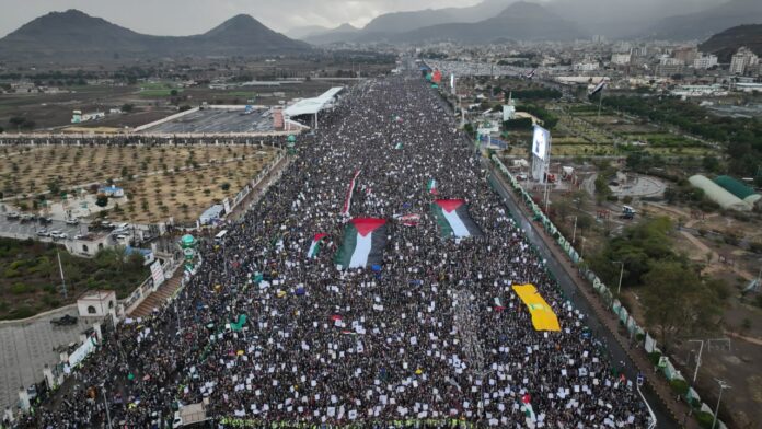 (ثابتون على الموقف.. مع غزة حتى النصر).. قائد الثورة يدعو لخروج مليوني مشرف غدا في مسيرات دعم فلسطين