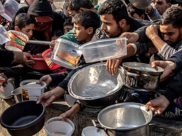 خداع أمريكي تحت ستار المساعدات.. واشنطن تروّج لهدنة كاذبة في غزة وتضغط بجوع الأطفال لفرض صفقة مذلة